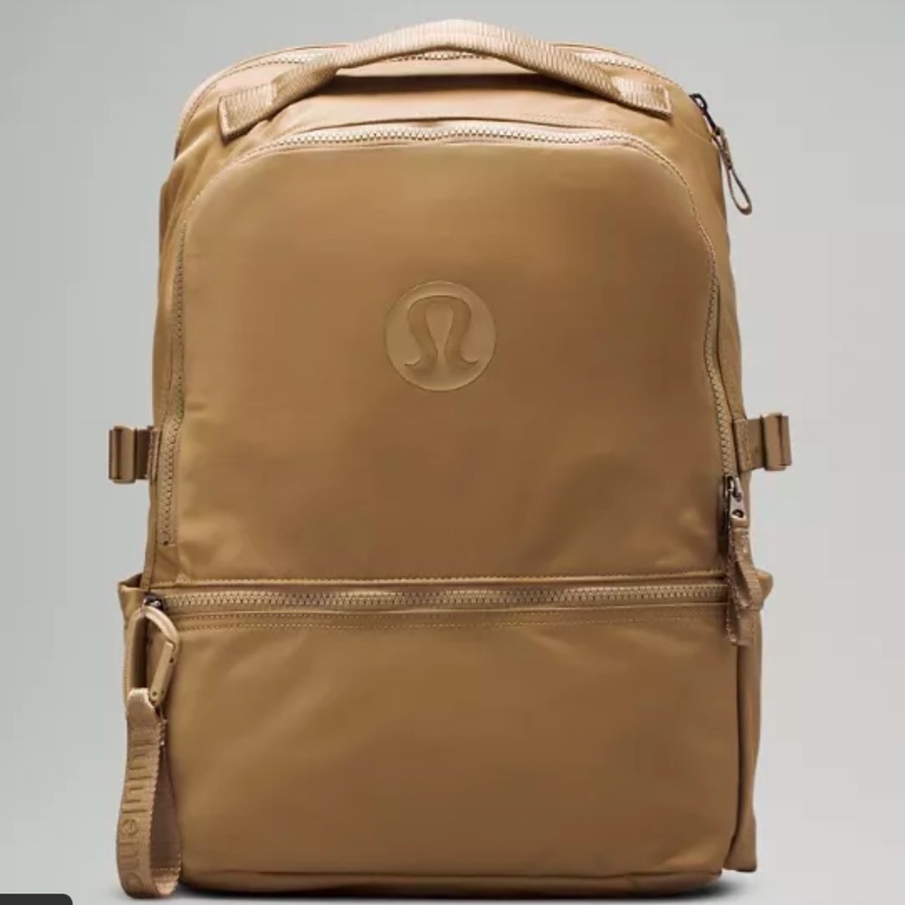 New Crew Backpack 22L
Logo